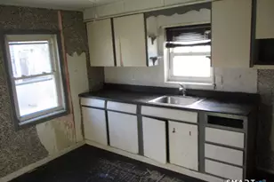 71 Broad St, Meriden, CT 06450 - Photo 10