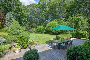 101 Carol St, Danbury, CT 06810 - Photo 2