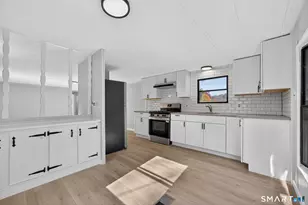 32 Nashua St, Norwich, CT 06360 - Photo 6