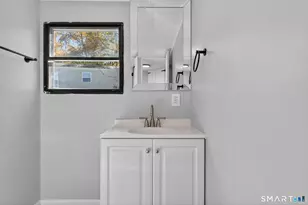 32 Nashua St, Norwich, CT 06360 - Photo 18