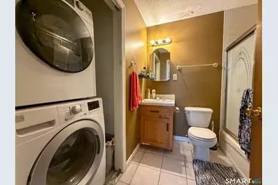 239 Farmington Avenue #B, Hartford, CT 06105 - Photo 8