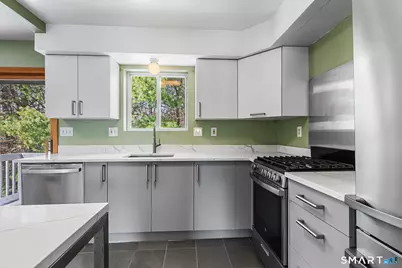 105 Branca Court #105, Milford, CT 06461 - Photo 6