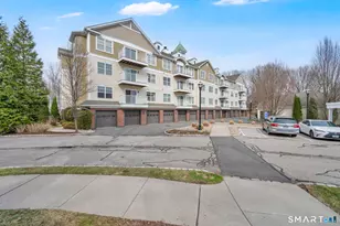 26 School House Dr, West Hartford, CT 06110 - Photo 2