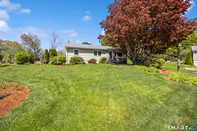 15 Country Drive, Norwich, CT 06360 - Photo 2