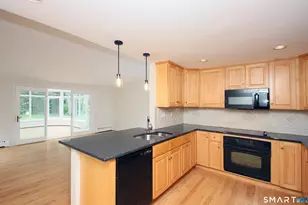 23 Norway Rd, North Haven, CT 06473 - Photo 12