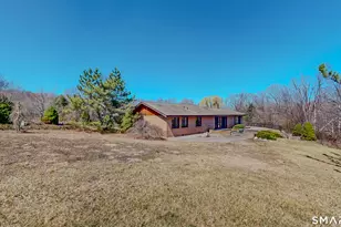 19 Marchant Rd, Redding, CT 06896 - Photo 2