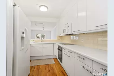 51 Forest Avenue #25, Greenwich, CT 06870 - Photo 12