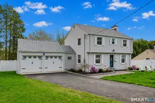 18 Foxridge Rd, West Hartford, CT 06107 - Photo 2