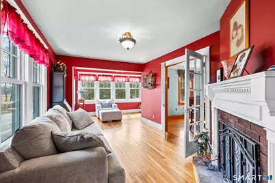 301 Buckingham Avenue, Milford, CT 06460 - Photo 6