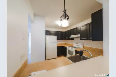 8 Rose Lane #18-13, Danbury, CT 06811 - Photo 6