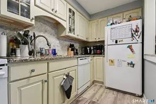 6 Hamre Ln, Branford, CT 06405 - Photo 8