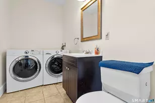 39 Oakridge St, Norwich, CT 06360 - Photo 12