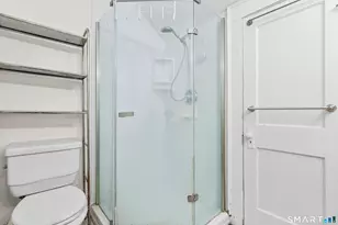 39 Oakridge St, Norwich, CT 06360 - Photo 18