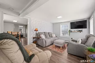 475 Ballfall Rd, Middletown, CT 06457 - Photo 12