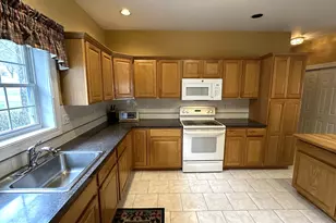 131 Hawthorne Dr, Berlin, CT 06037 - Photo 8