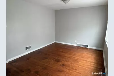 118 Cherry Ann Street, New Haven, CT 06514 - Photo 2