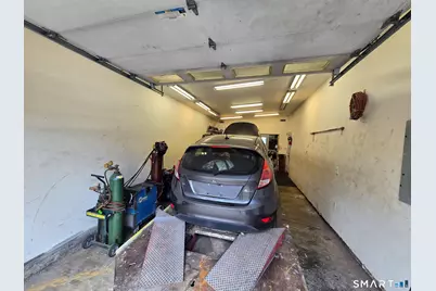 40 Main Street, Meriden, CT 06451 - Photo 14