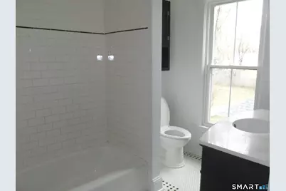 220 Naubuc Avenue, East Hartford, CT 06118 - Photo 12