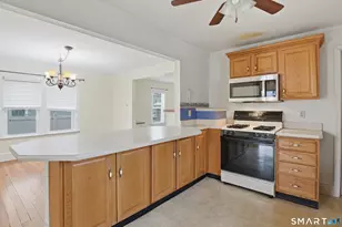 1009 E Broadway, Milford, CT 06460 - Photo 12