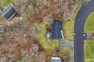 106 Brookline Dr, East Hartford, CT 06108 - Photo 36