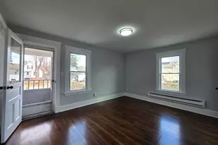 38 Beverly Ave, Waterbury, CT 06704 - Photo 6