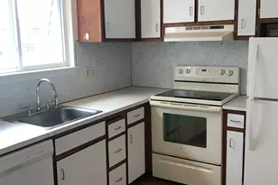 270 Richard St, Newington, CT 06111 - Photo 4