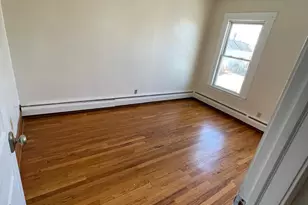 33 Wilkenda Ave, Waterbury, CT 06708 - Photo 8