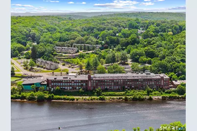 68 Thermos Avenue #215B, Norwich, CT 06360 - Photo 2