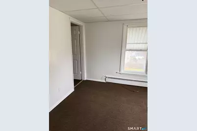 33 Pilgrim Avenue, Waterbury, CT 06704 - Photo 16