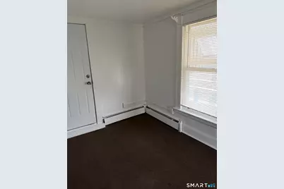 33 Pilgrim Avenue, Waterbury, CT 06704 - Photo 14