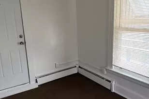 33 Pilgrim Ave, Waterbury, CT 06704 - Photo 14