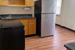 1694 Broad St, Hartford, CT 06106 - Photo 8