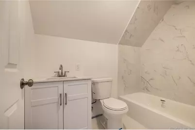 340 Pleasantview Avenue #2nd/3rd floors, Bridgeport, CT 06606 - Photo 18