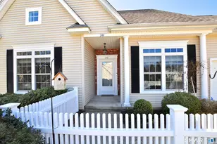 246 Kenswick Ln, Windsor, CT 06095 - Photo 2