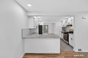 321 Franklin Rd, Hamden, CT 06517 - Photo 4