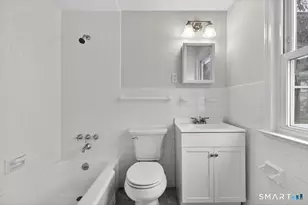 321 Franklin Rd, Hamden, CT 06517 - Photo 20