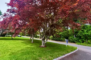 20 Driftway Rd, Danbury, CT 06811 - Photo 2