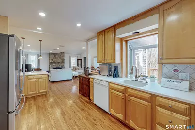 11 Joan Drive, Newtown, CT 06470 - Photo 16