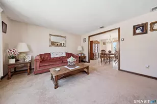 11 Woodmere Rd, Waterbury, CT 06705 - Photo 10