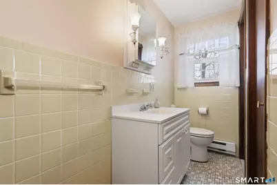 11 Woodmere Road, Waterbury, CT 06705 - Photo 20