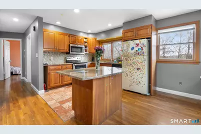 104 Oakdale Street, Bridgeport, CT 06606 - Photo 8