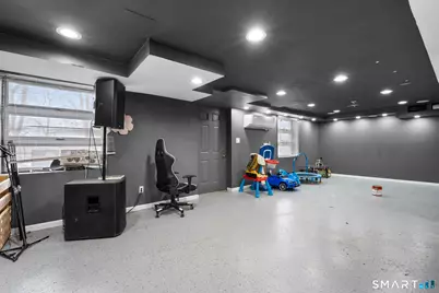 104 Oakdale Street, Bridgeport, CT 06606 - Photo 26