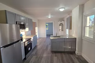 248 Corbin Ave, New Britain, CT 06052 - Photo 8