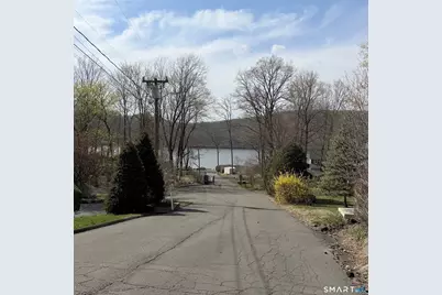 6 Brighton Street, Danbury, CT 06811 - Photo 36
