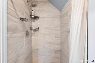 142 Gracey Ave, Meriden, CT 06451 - Photo 32