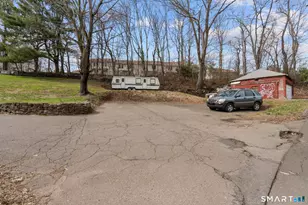 142 Gracey Ave, Meriden, CT 06451 - Photo 2