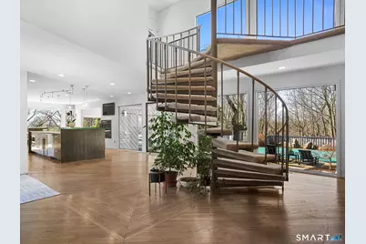 66 Dogwood Lane, Trumbull, CT 06611 - Photo 4