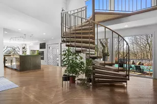 66 Dogwood Ln, Trumbull, CT 06611 - Photo 4