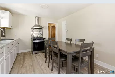 170 Hillside Avenue, Bridgeport, CT 06604 - Photo 8