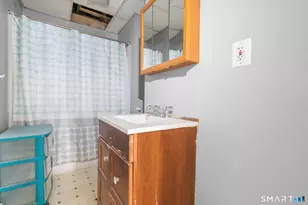 26 Rosemary St, New London, CT 06320 - Photo 10